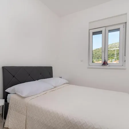 Pjer Apartment Trogir